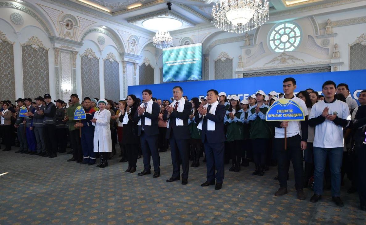 ОҚО-да өндіріс орындарында 20 мыңға жуық жас еңбек етеді