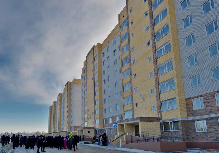 Павлодарда 140 отбасы пәтер алды