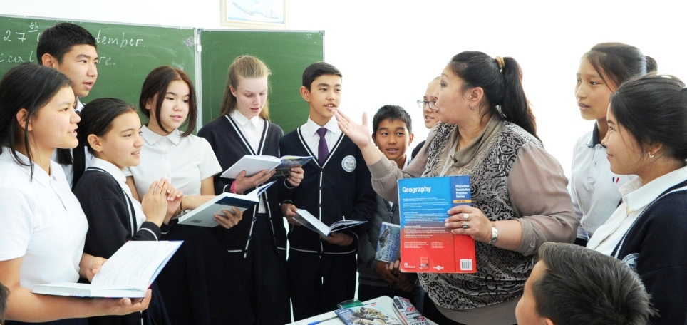 Жаңа бағдарлама мұғалімдерге үлкен жүк болып отыр
