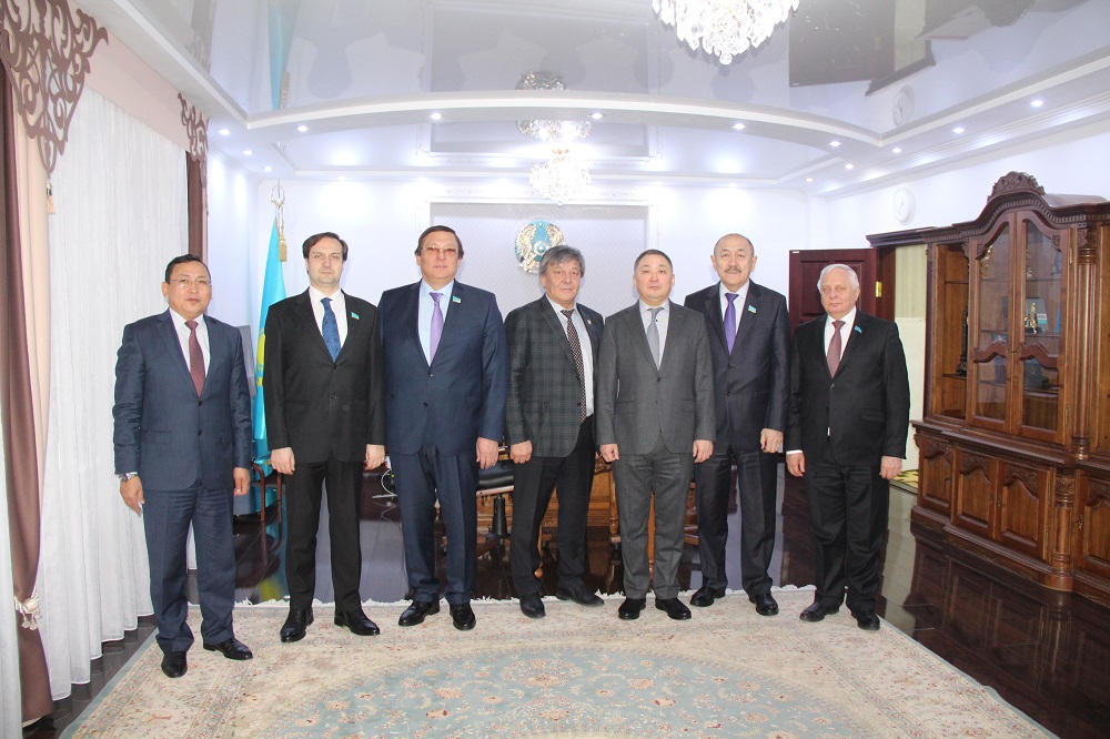 Сенаторлар Павлодардағы құқық қорғау органдарының өкілдерімен кездесті