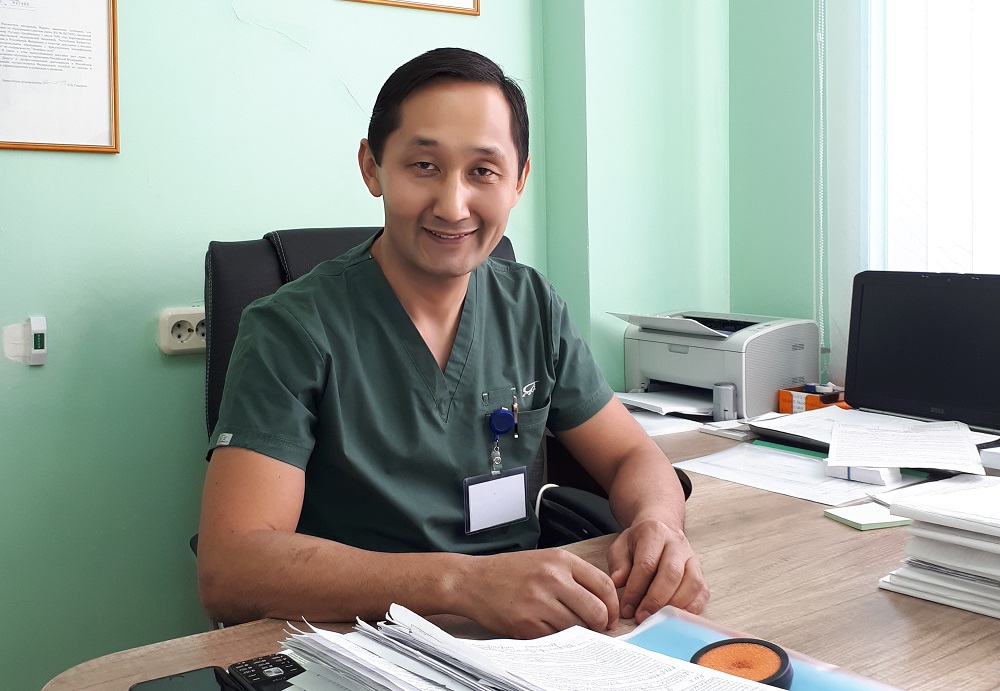 Руслан Хасенов: Күніне оннан аса ота жасаймыз