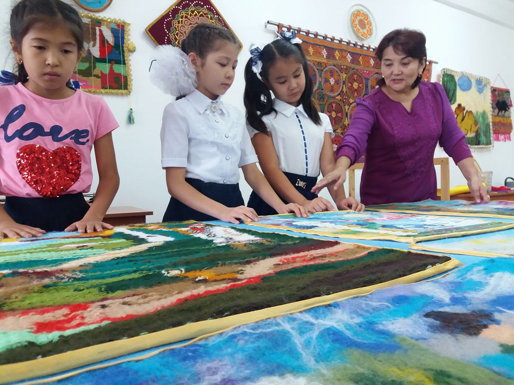 Павлодарда ұлттық өнерді ұлықтаған "Сырмақ" үйірмесі жұмыс істейді