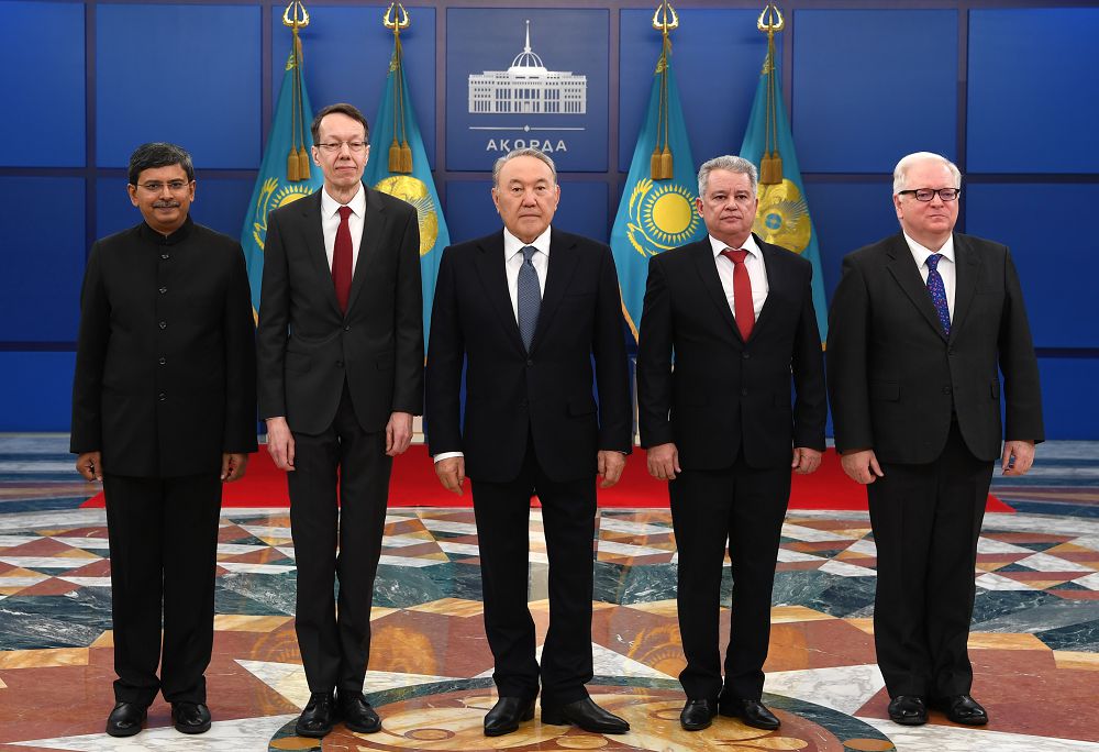 Сенім грамоталарын тапсырды