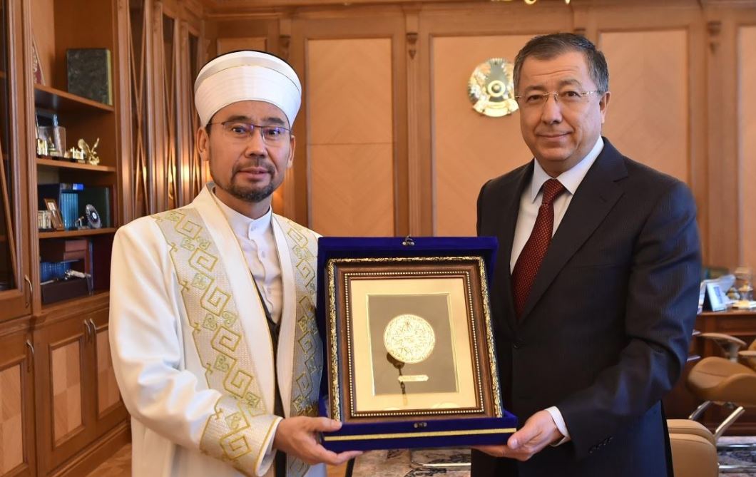 ОҚО әкімі Бас мүфтимен кездесті
