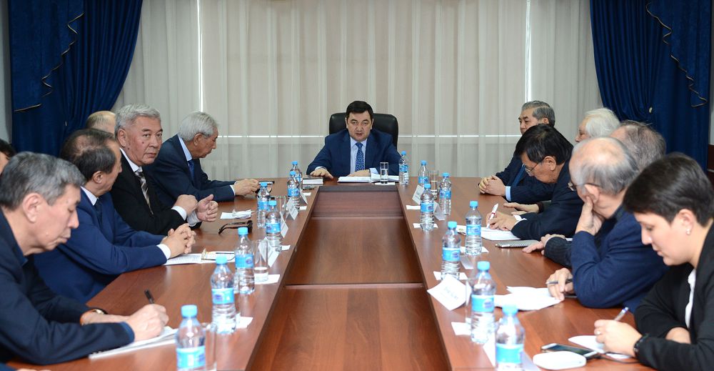 «Егемен Қазақстан» газетінде Елбасы еңбегіне арналған дөңгелек үстел өтті