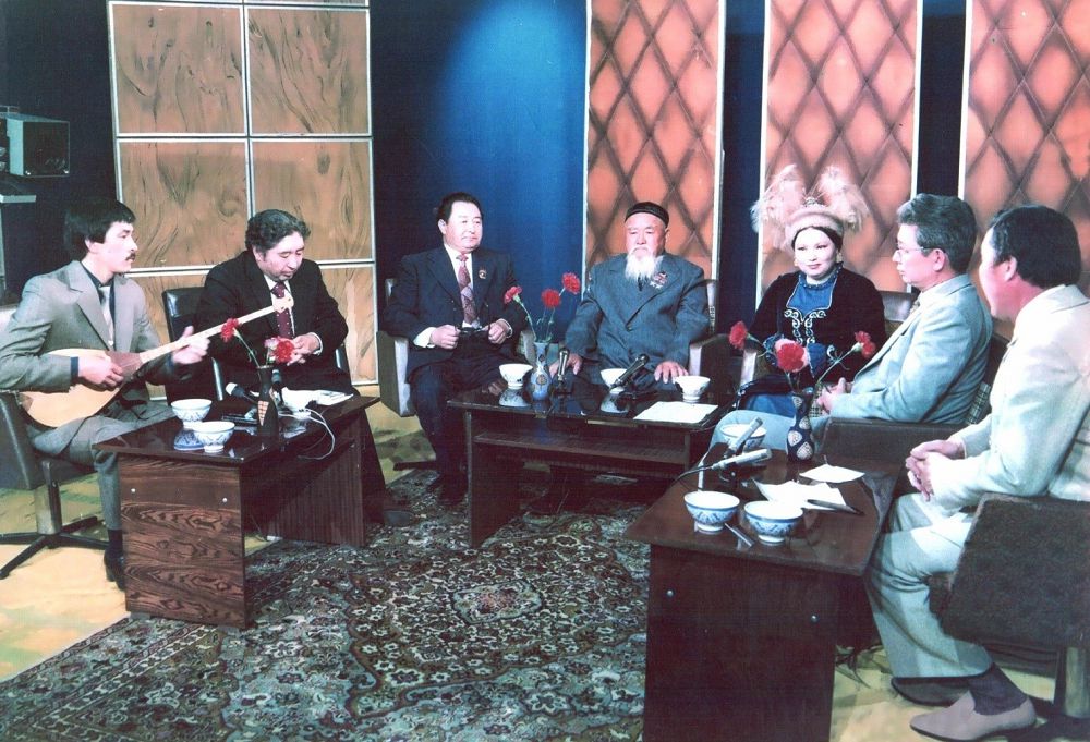 Жазекеңді ұлықтаған жайсаңдар. 1981 жылы түсірілген сурет туралы