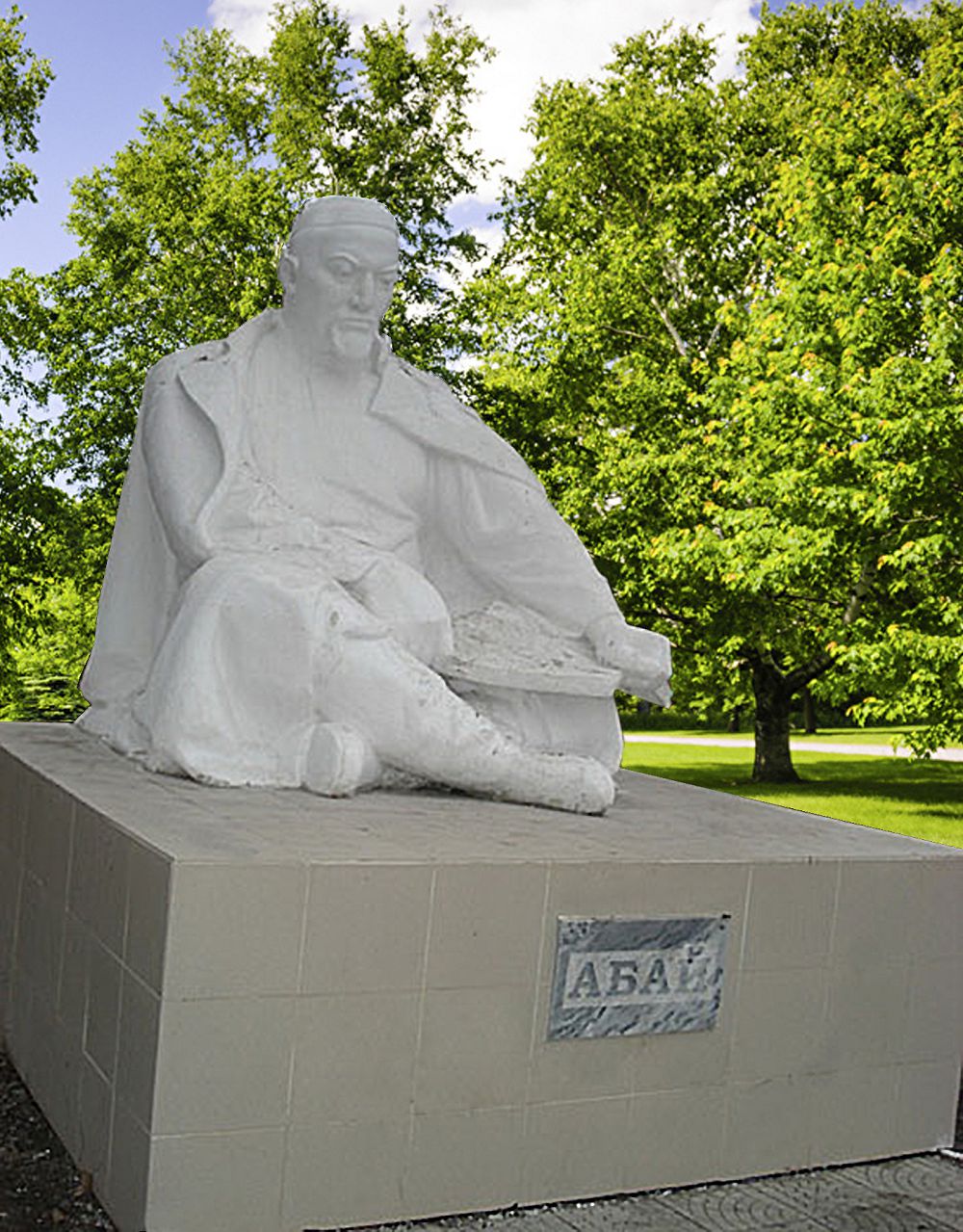 Абай мен Ыбы­райдың мүсінін қашаған Бе­­лоу­совтар