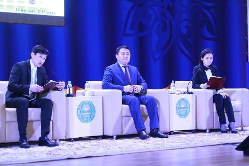 ШҚМУ ректоры студенттермен ерекше форматтағы кездесу өткізді
