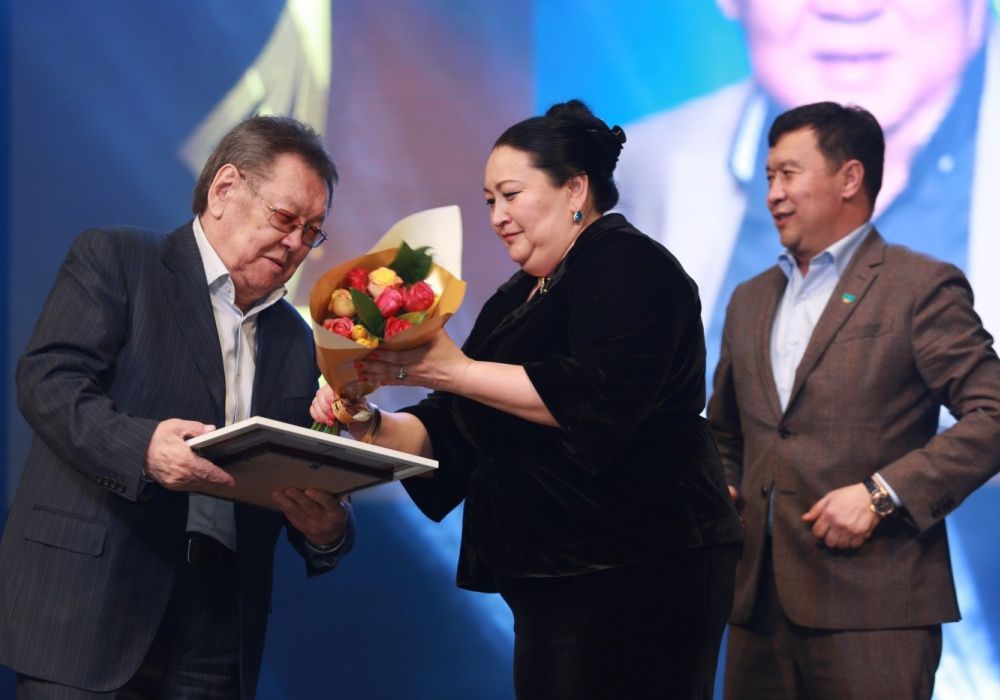 «Сахнагер» саңлақтарды марапаттады

