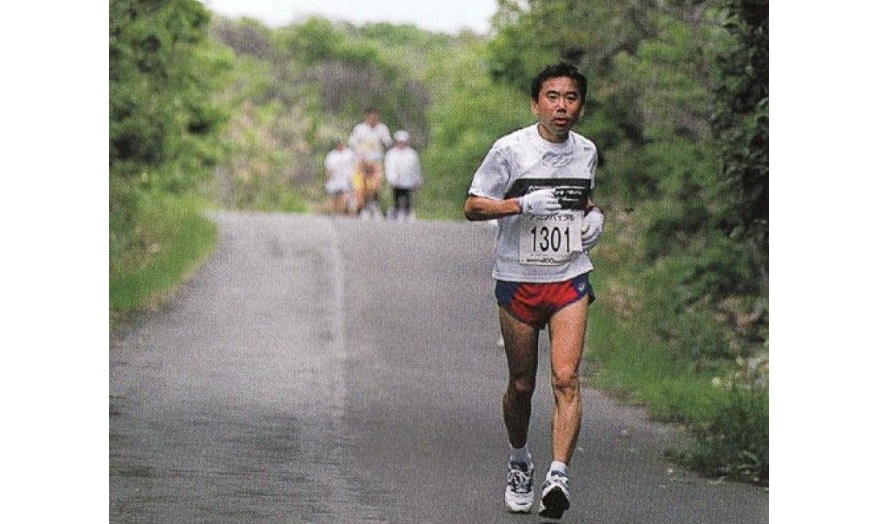 Марафонға машықтанған Мураками
