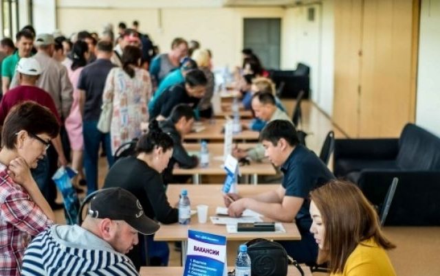 Жұмыссыз жастардың саны азаюда – Абзал Нүкенов