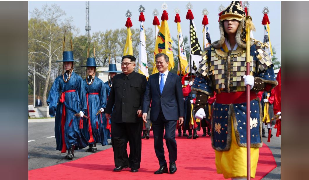 Оңтүстік Корея мен Солтүстік Корея басшылары шекарада кездесті