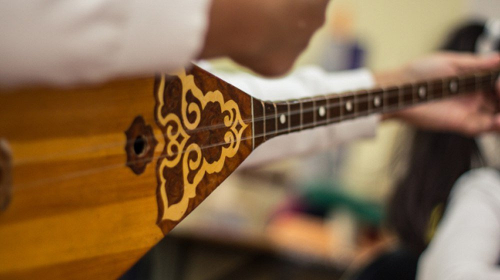 Елорданы күй тербейді