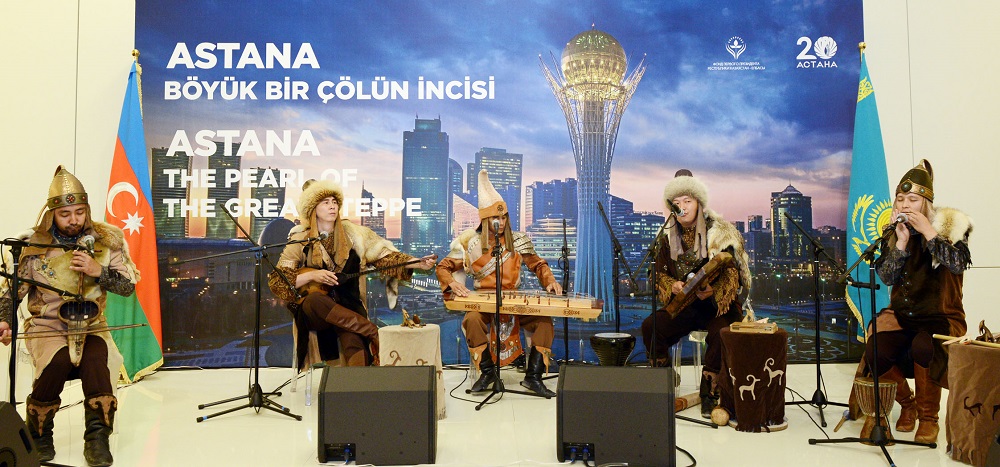 Баку қаласында Астананың туған күні тойланды