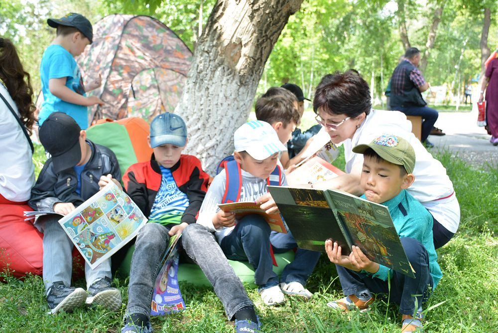 Ашық аспан астындағы кітапхана