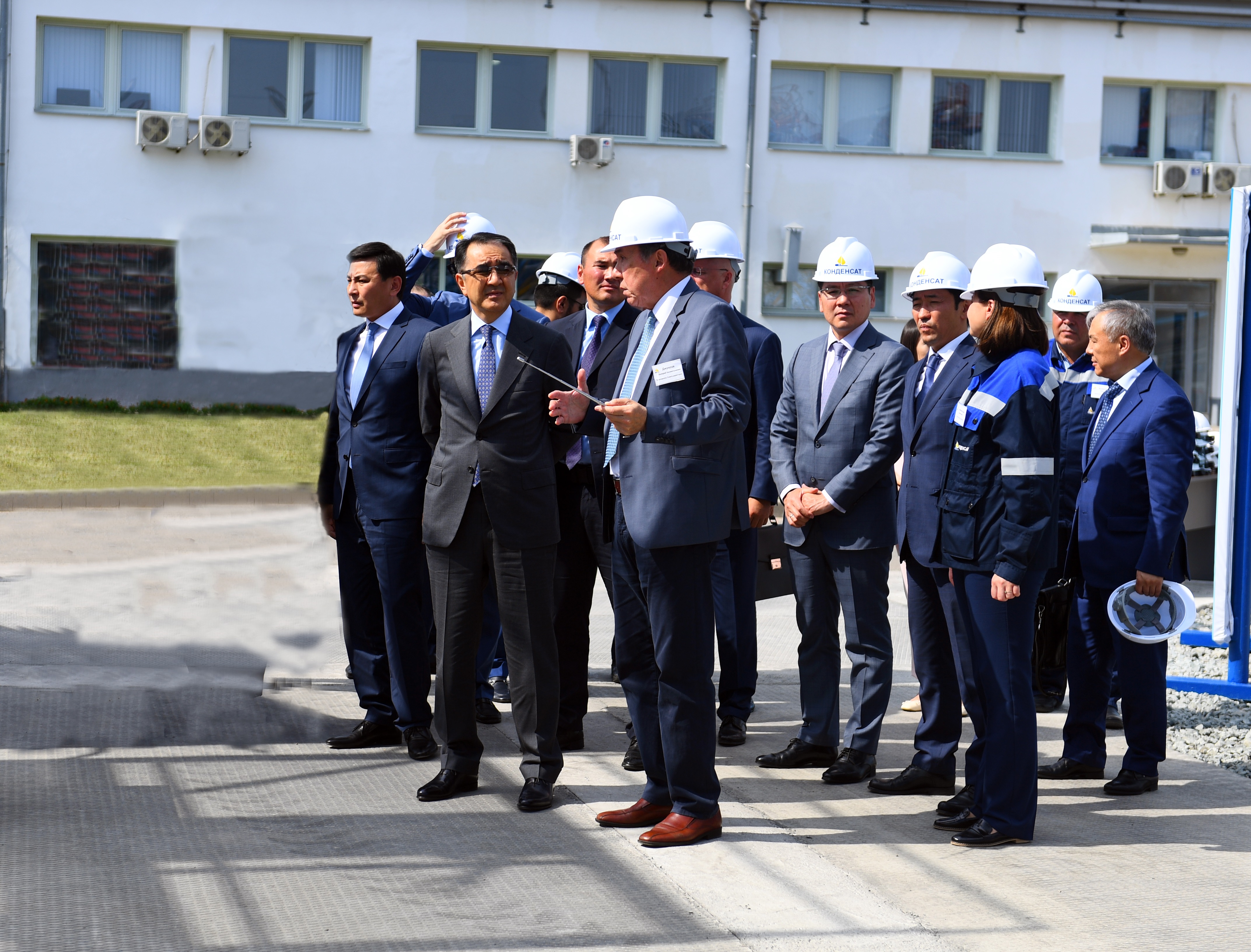 Бақытжан Са­ғын­таев БҚО-ға жұмыс сапары барысында ірі өнеркәсіптік нысандарды аралады