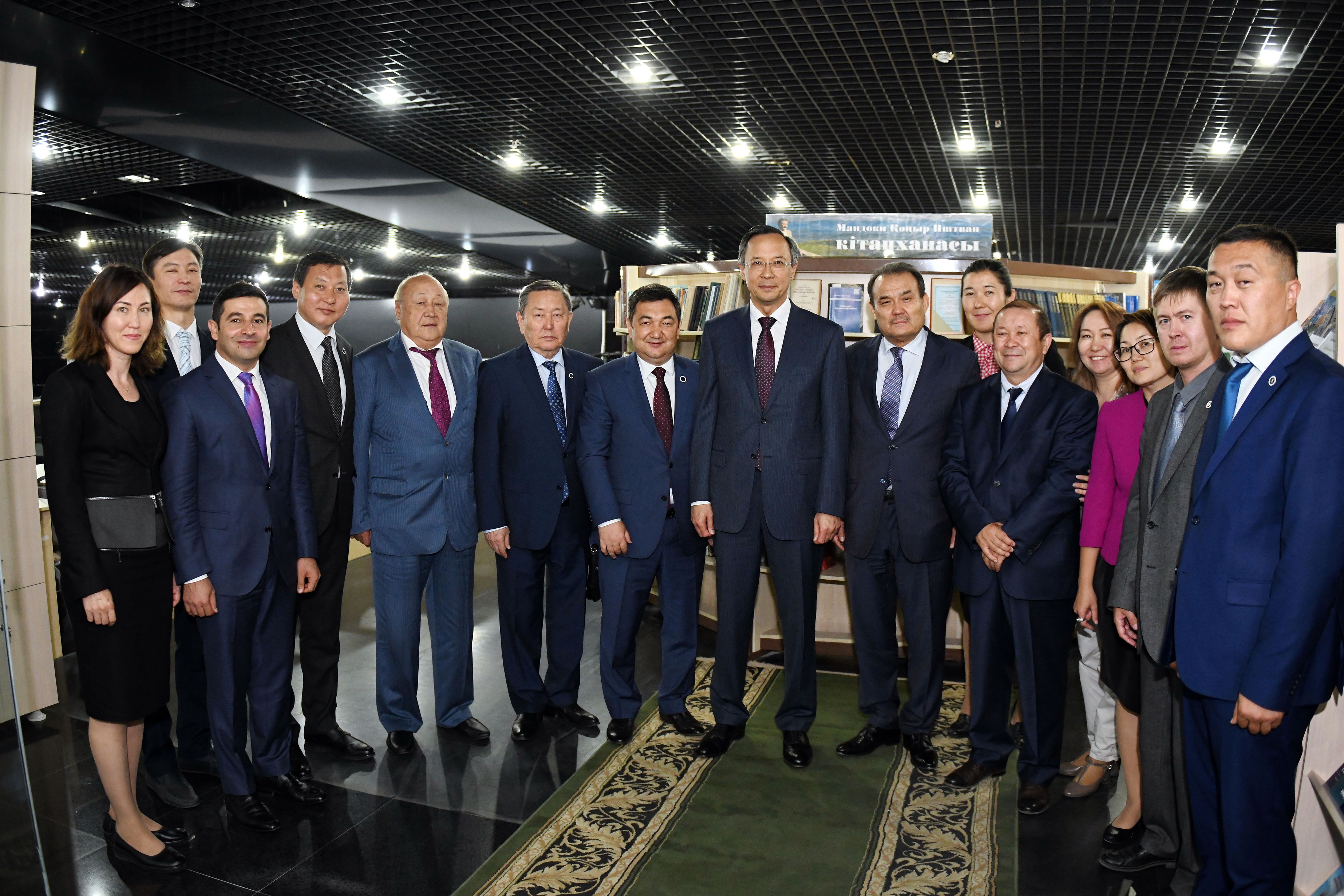 Қайрат Әбдірахманов Түркі академиясының қызметімен танысты