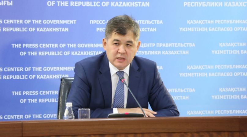 Елжан Біртанов: Медициналық кадрлар ауылда жұмыс істеуі үшін әкімдіктер әлеуметтік қолдау көрсетуі тиіс