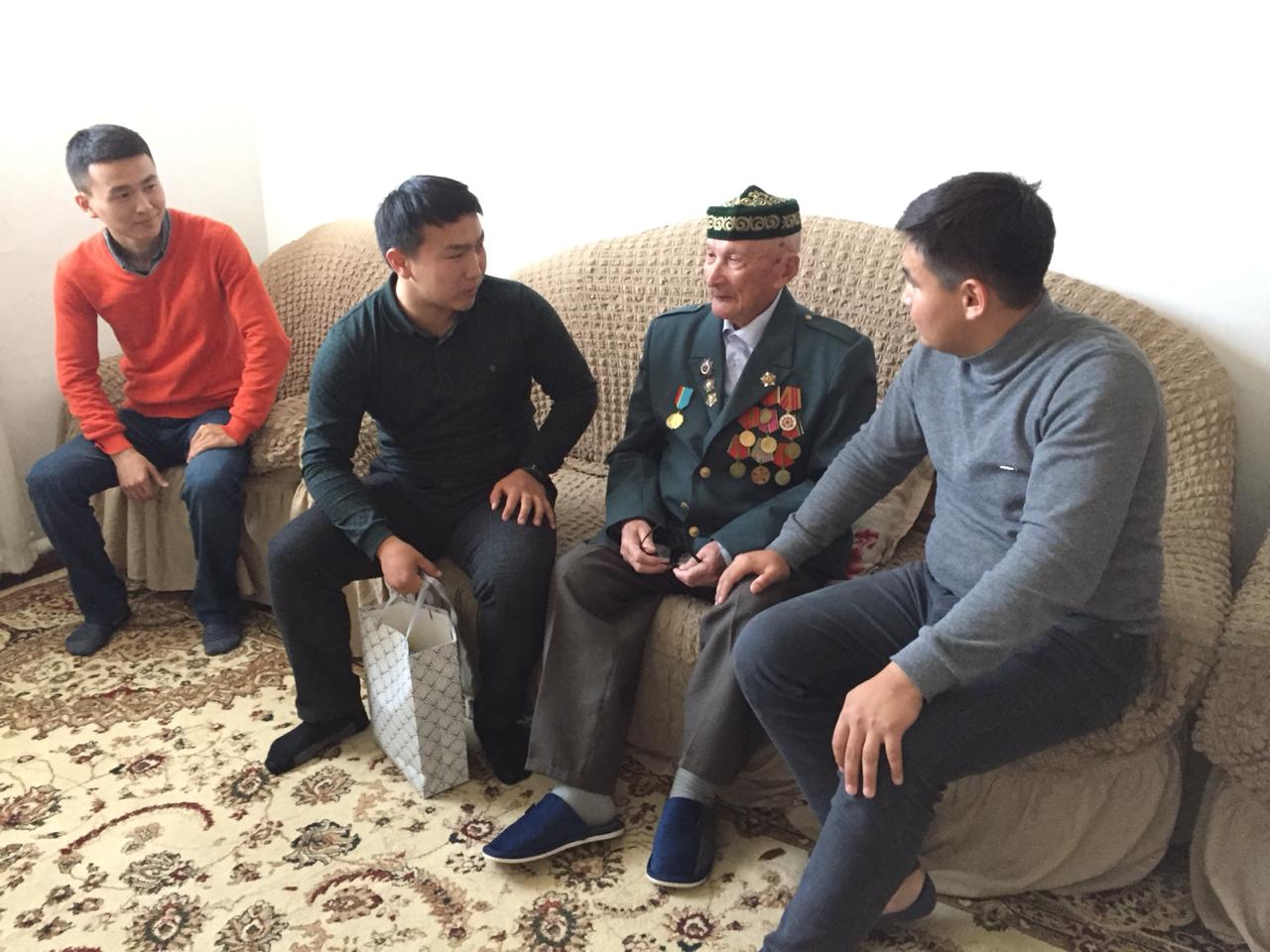 Жастар халықаралық қарттар күніне орай қарияларды құттықтады