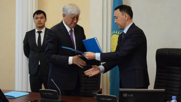 Қостанай мен Алматы облыстарының әкімдері өңіраралық ынтымақтастық меморандумына қол қойды