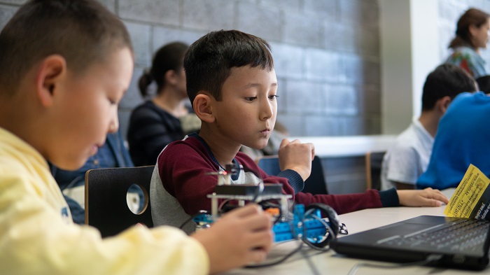 СДУ базасында алғашқы роботехника мектебі ашылды