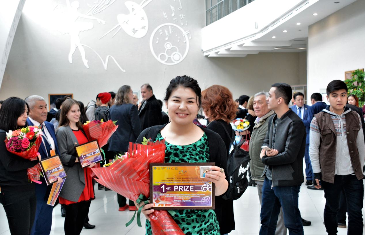«Шабыт» фестивалінде «Егеменнің» тілшісі Назерке Жұмабай жеңімпаз атанды