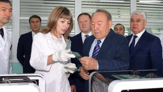 Солтүстік Қазақстанда Елбасы теміржол, мұнай-газ саласы қондырғыларын шығаратын зауытқа барды