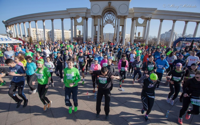 Бүкіләлемдік қант диабетімен күрес күні қарсаңында күзгі жүгіру жарысы өтті