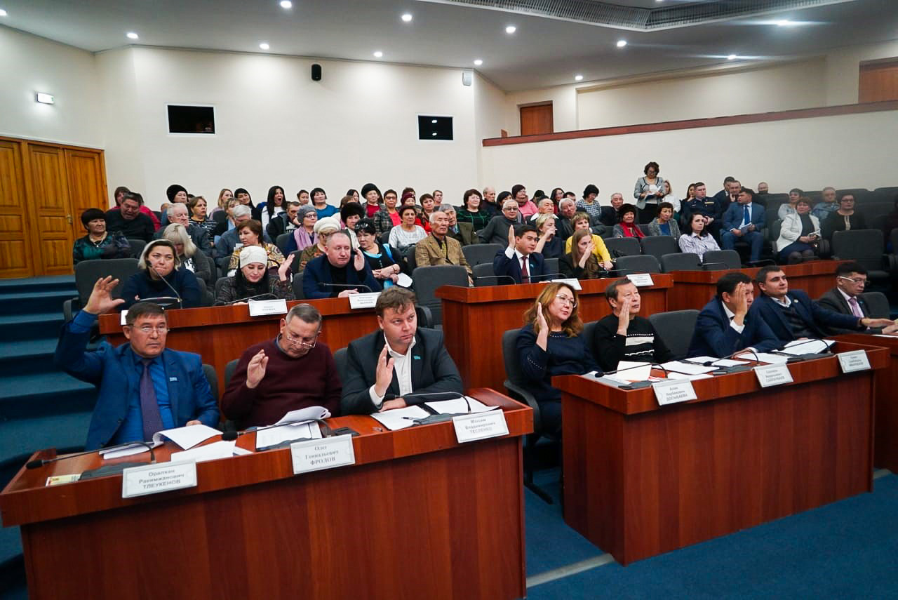 Өскемен қаласының көшелеріне Әміре Қашаубаев пен Қалихан Ысқақтың аты беріледі 