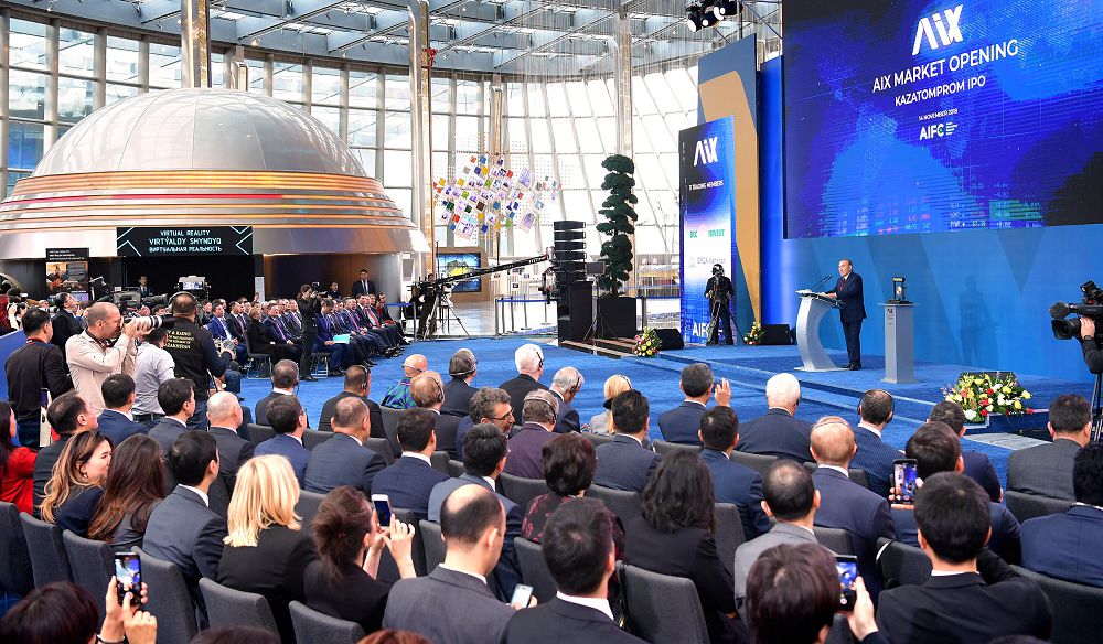 Елбасы халықаралық биржаның алғашқы сауда-саттық рәсімін бастап берді