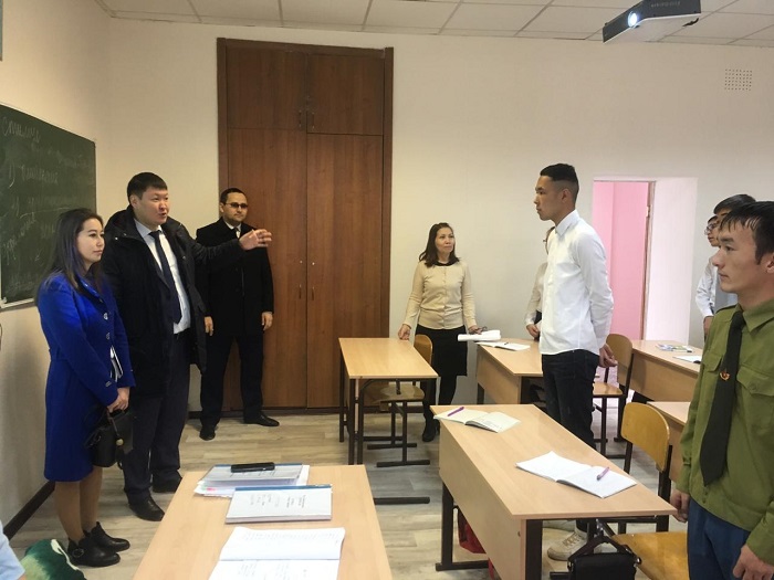 Маңғыстауда студенттерге мемлекеттік қызмет көрсету сапасы тексерілді