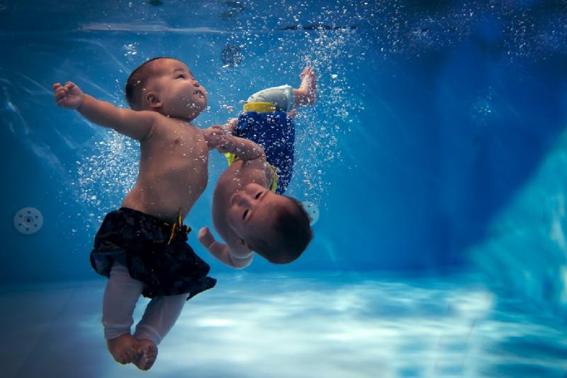 Алматыда 8 айлық нәресте жүзуден спорт шеберіне кандидат атанды