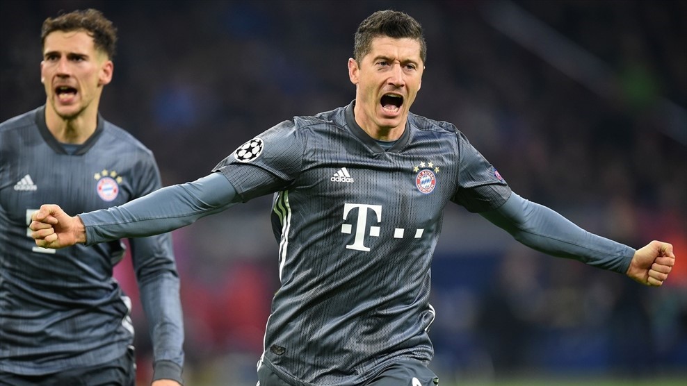 Левандовски мергендер көшін бастады