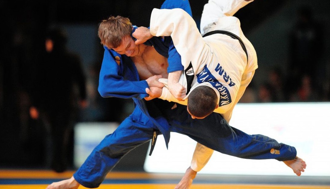 Бес балуанымыз үздіктер қатарында
