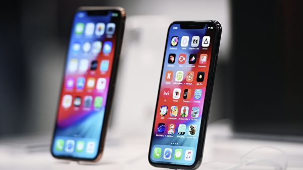Apple инвесторларға iPhone сатылымының төмендеуі туралы ескертті