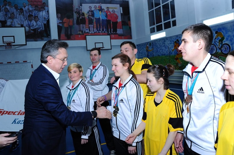 Бақыт Сұлтанов «Қамқор» әлеуметтік қызмет көрсету орталығында болды