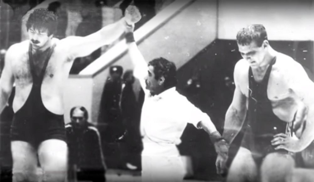 Карелинді жеңген балуан кім?