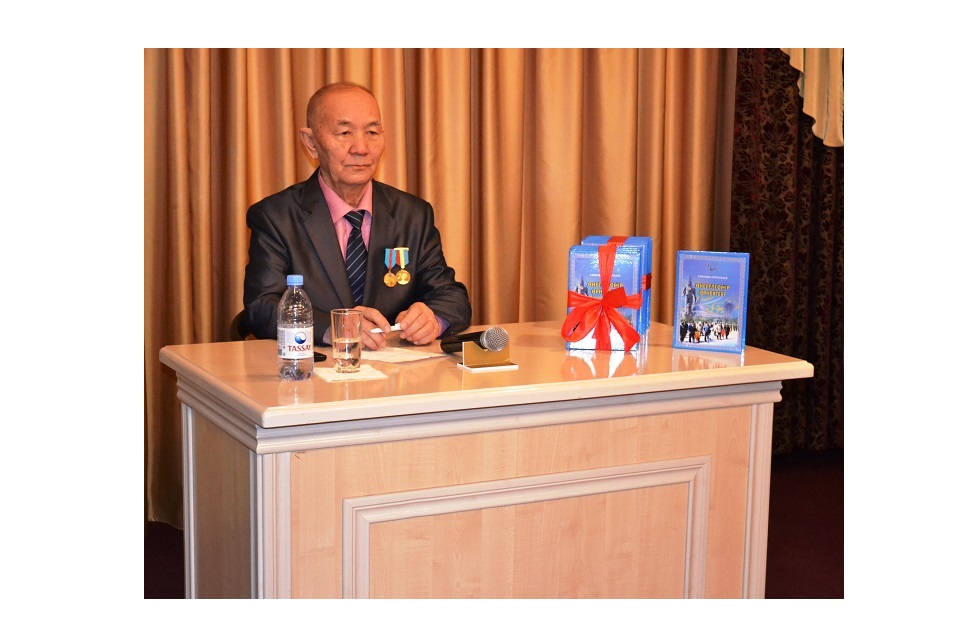 Абай музейінде «Өнегелі өмір өрнектері» кітабының тұаукесері өтті