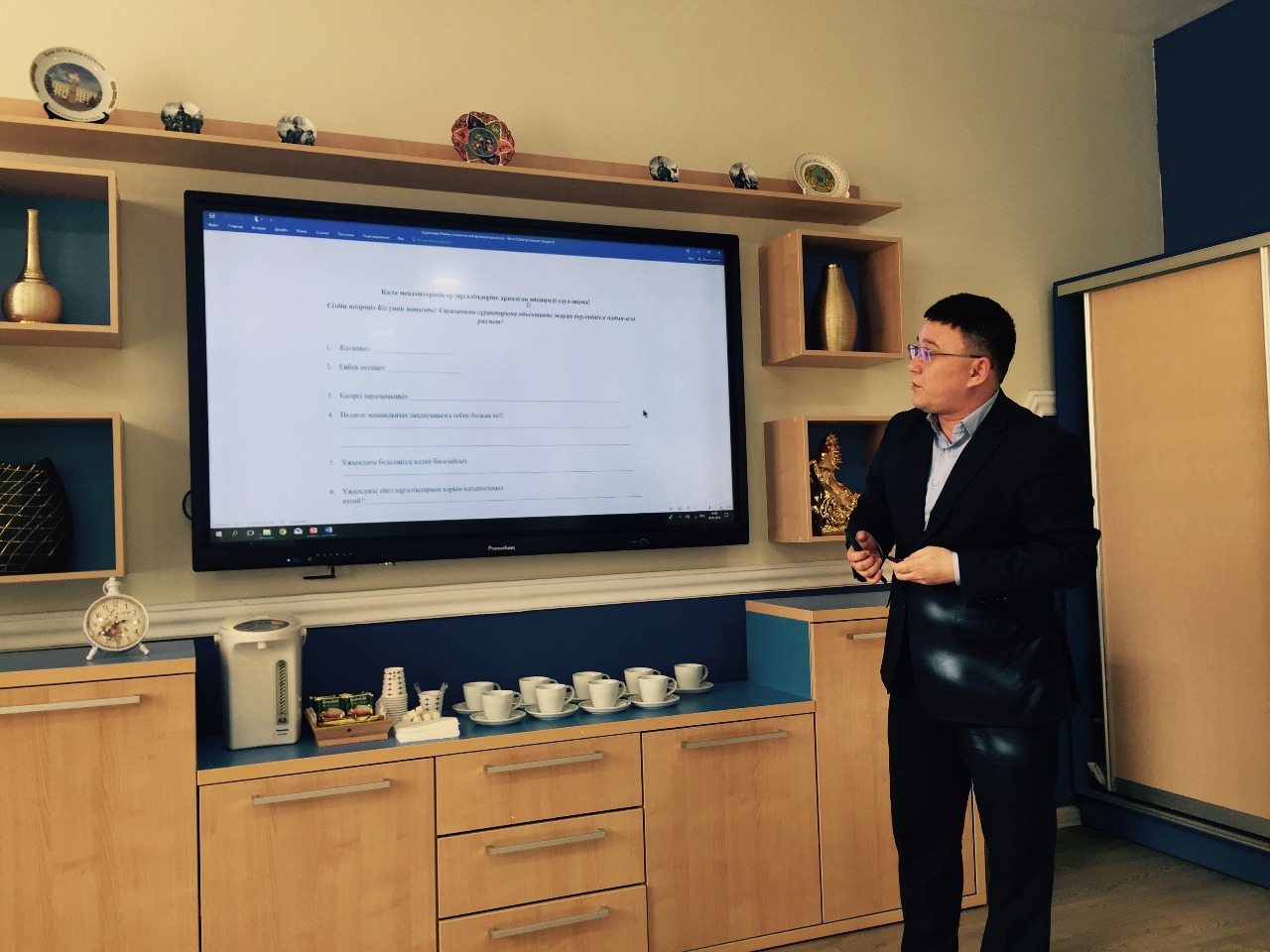 Ж.Омар: Өскеменде ер мұғалімдерге пәтер беруге дайынбыз