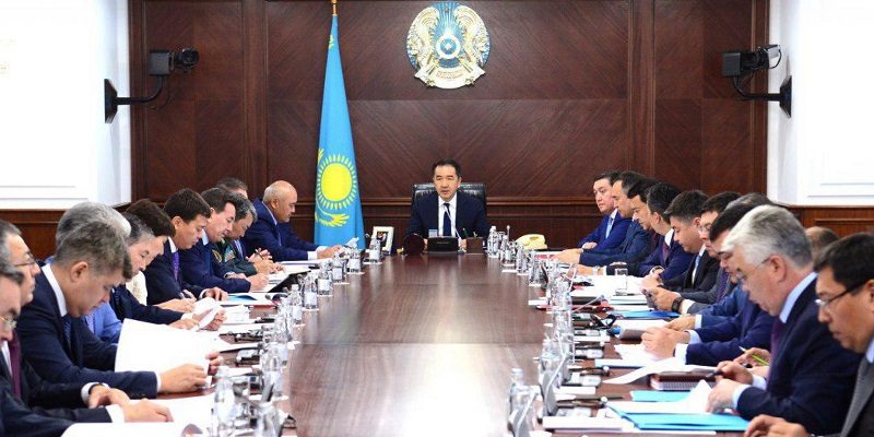 Бақытжан Сағынтаев өрттен қаза тапқан 5 баланың ата-анасына көңіл айтты