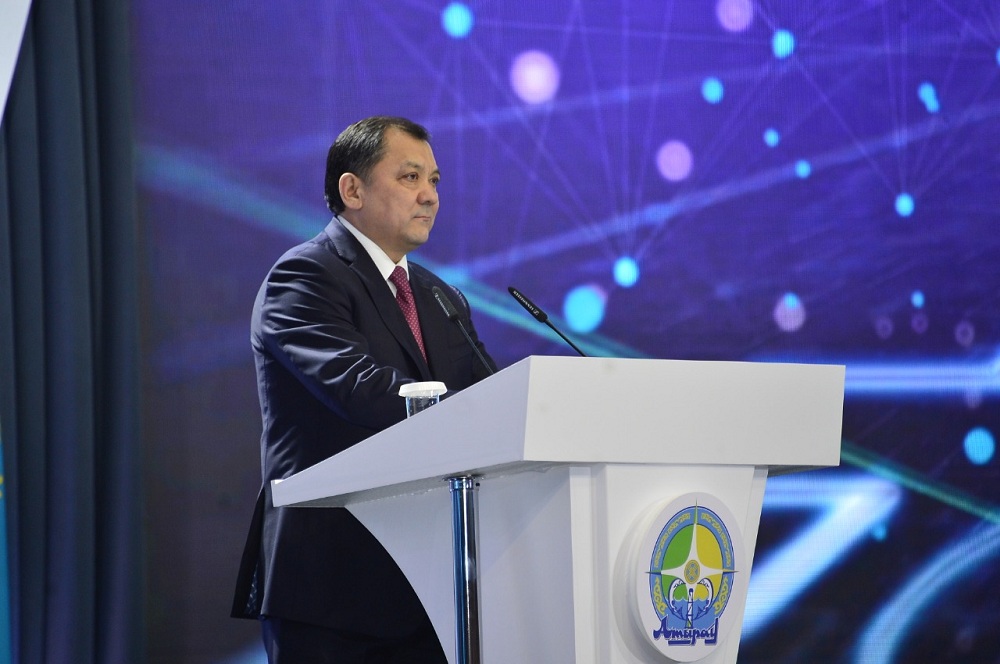 Нұрлан Ноғаев тұрғындармен кері байланыс арналары туралы айтты