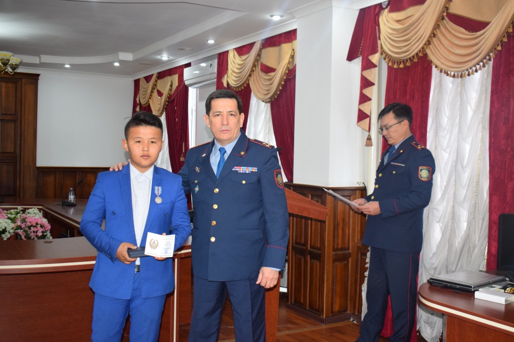 Бала Бақытжан «Өртте көрсеткен қайсарлығы үшін» медалімен марапатталды