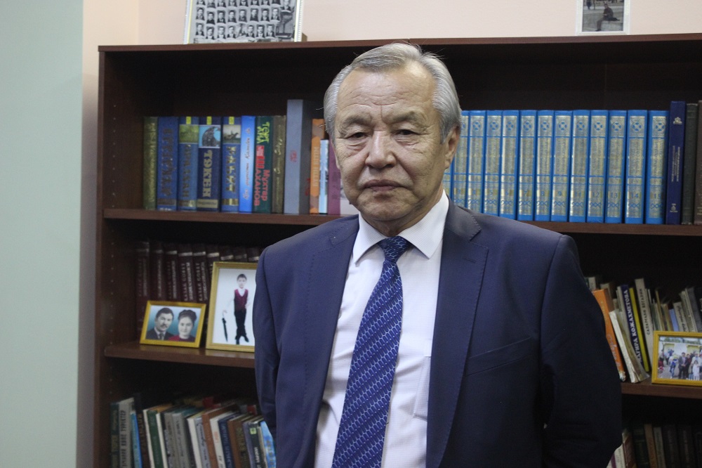 Бодан елден бостан елге бастады 
