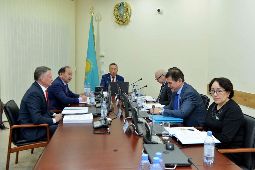 Сенатта авторлық құқық туралы заң жобасы талқыланды