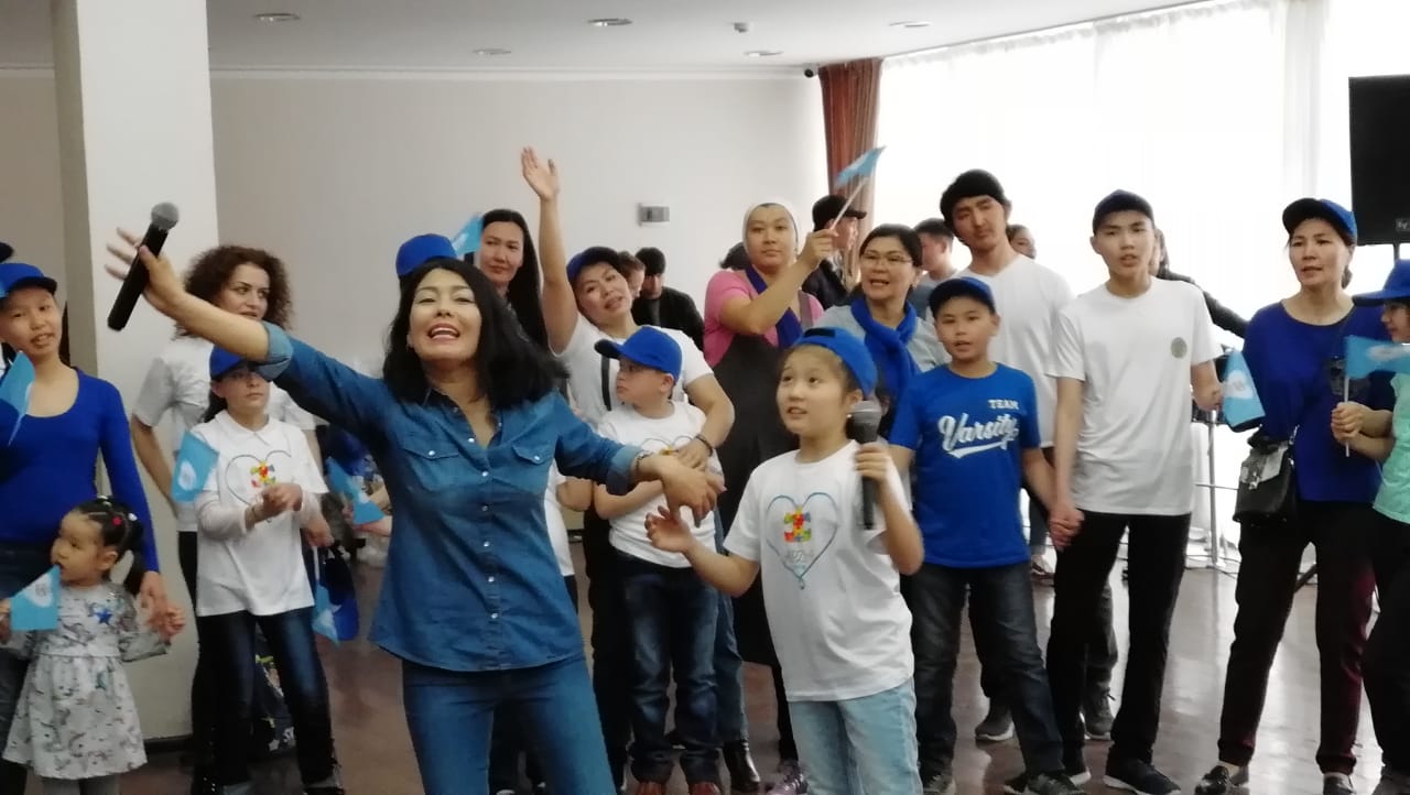 Ақтауда аутизммен ауыратын балаларға арналған акция өтті