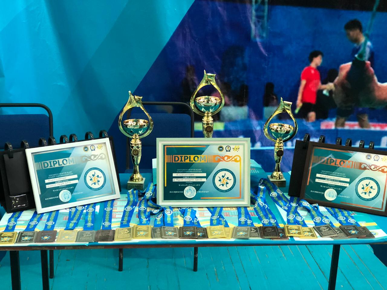 Универсиада: Бадминтоннан бәсекелер аяқталды