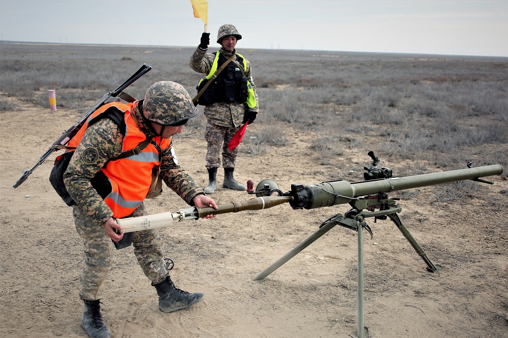 Теңіз жаяу әскерлерінің жауынгерлері үздік «Мерген батальон» жарысында топ жарды