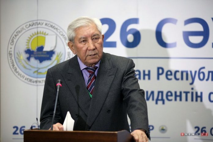 Лингвистикалық комиссия бас қосты