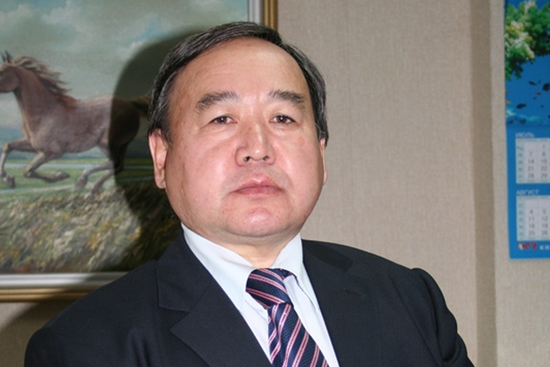 Сәдібек Түгел президенттікке үміткер ретінде құжаттарын тапсырды