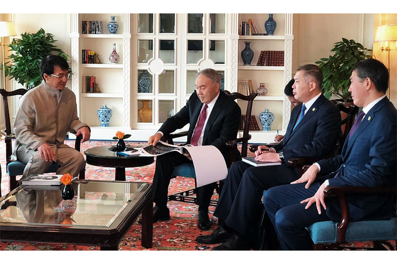 Нұрсұлтан Назарбаев Джеки Чанмен кездесті